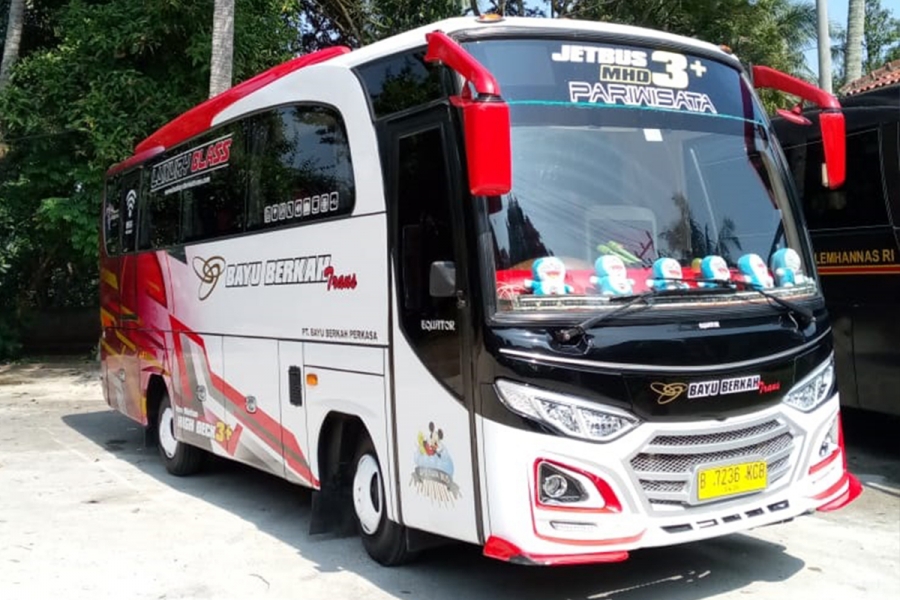 Sewa Medium Bus Pariwisata Harga Murah di Jakarta